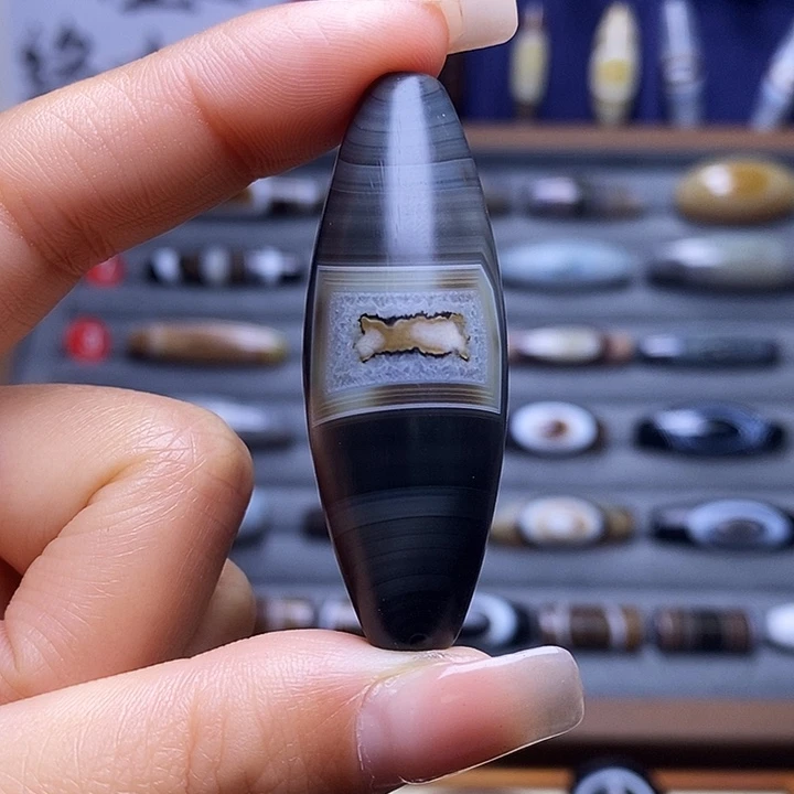 小***客玛瑙/玉髓未镶嵌颈饰