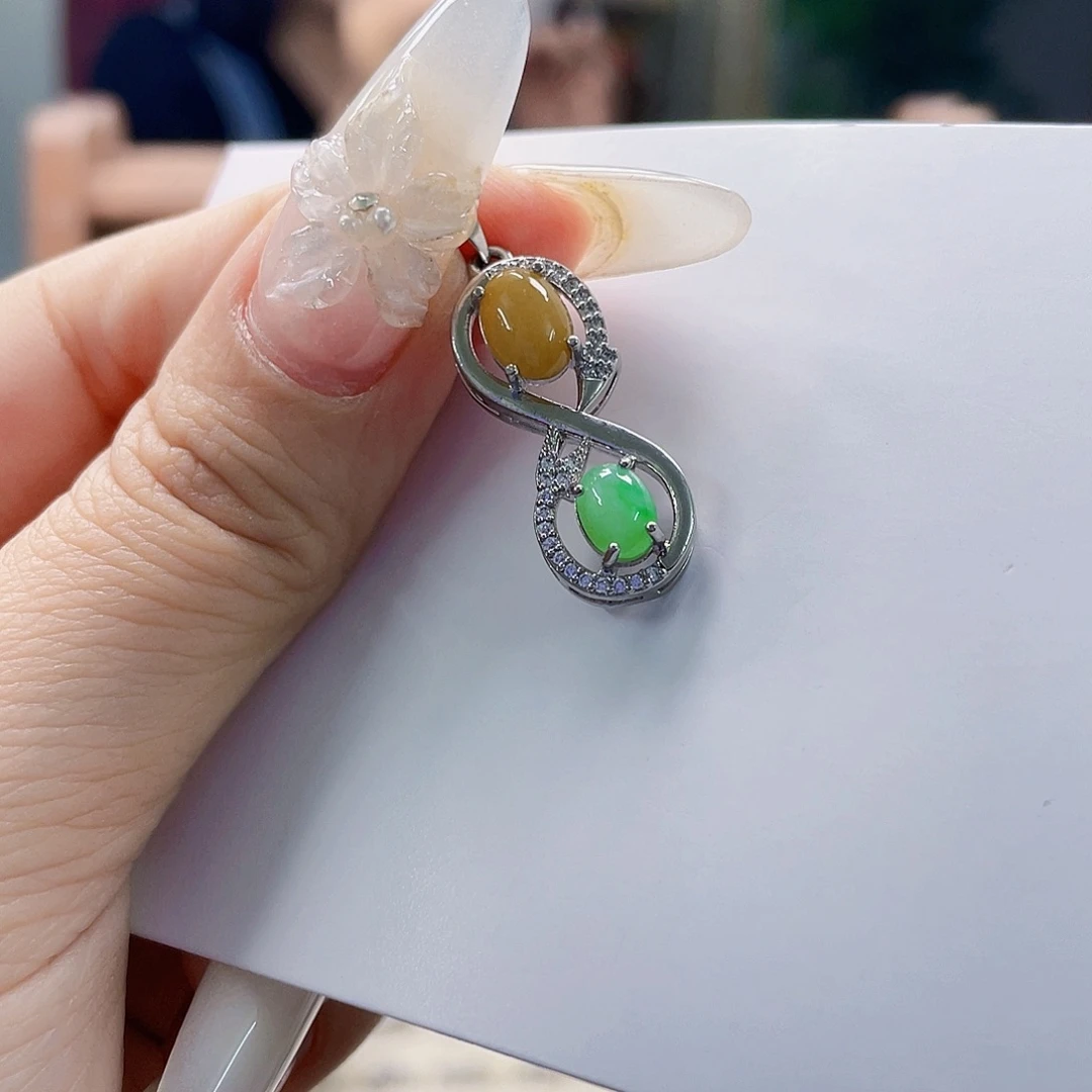 翡翠未镶嵌颈饰天然翡翠Ａ货