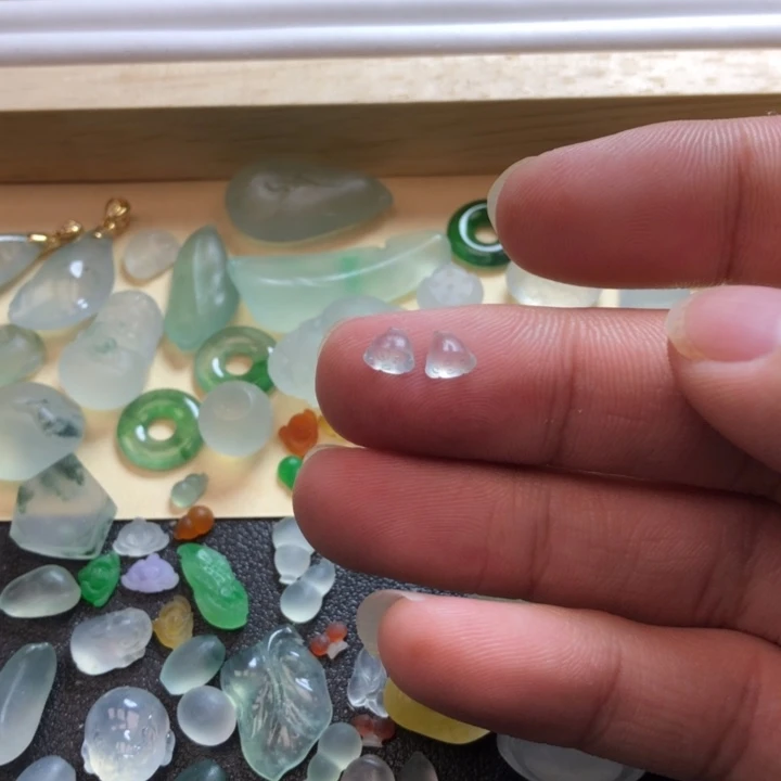 定制翡翠未镶嵌挂件