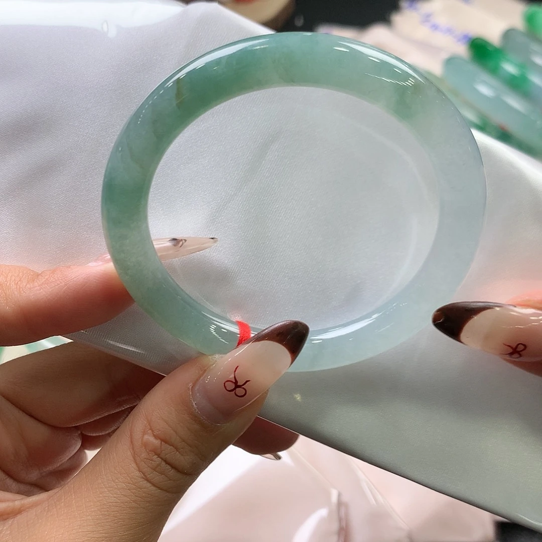 翡翠未镶嵌手镯（圆镯）24号冰蓝