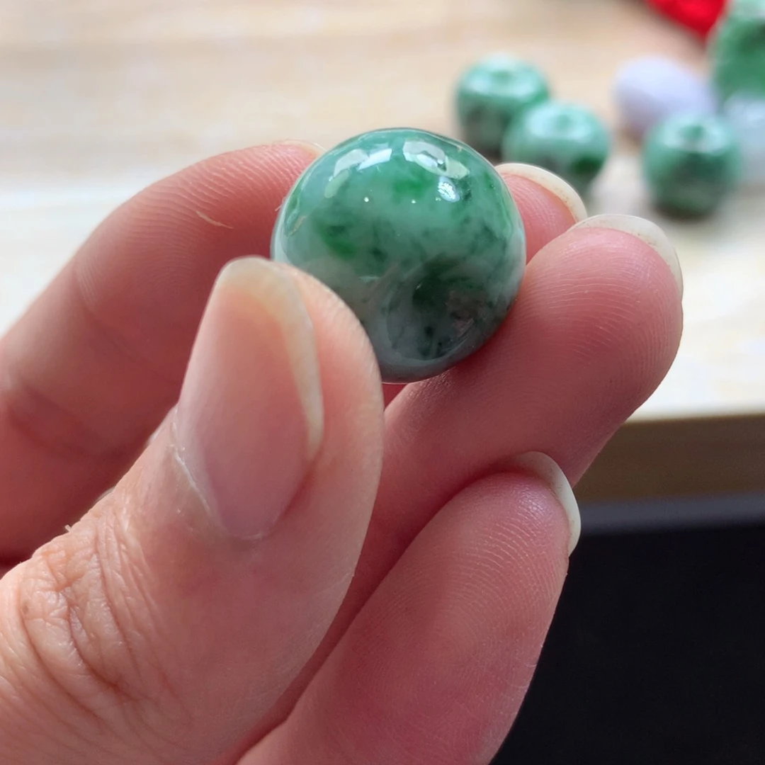 翡翠未镶嵌颈饰吊坠