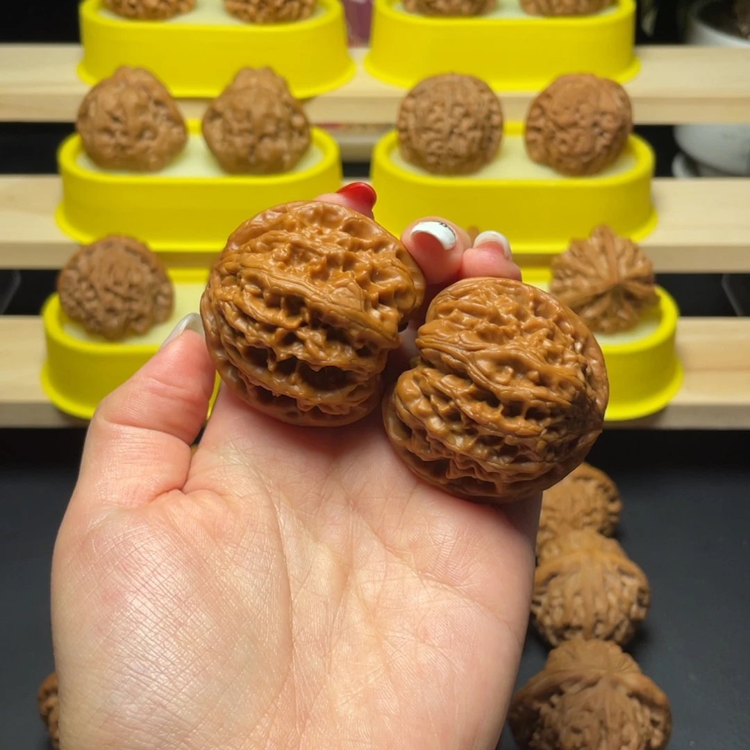 文玩核桃把件微修野狼打底43