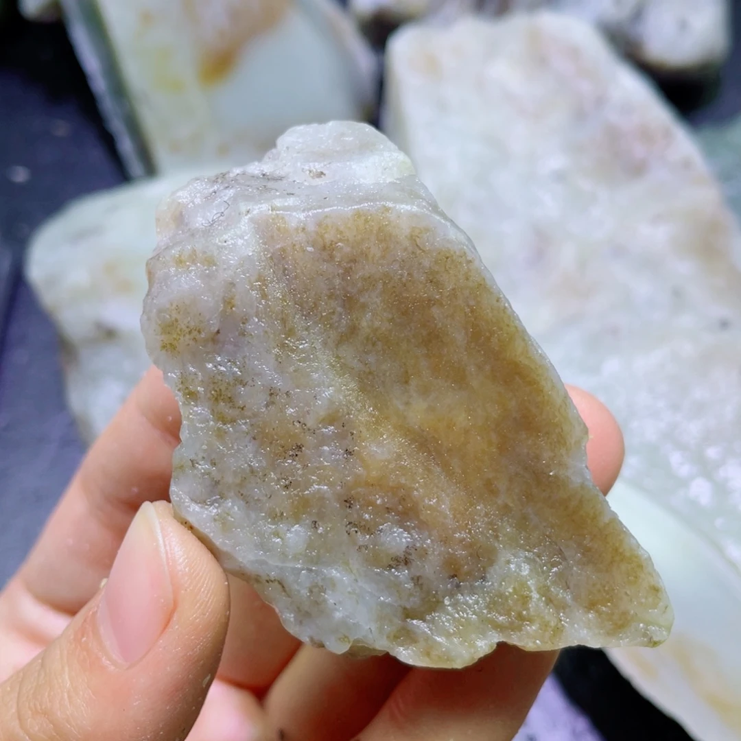 和田玉未镶嵌珠宝半成品