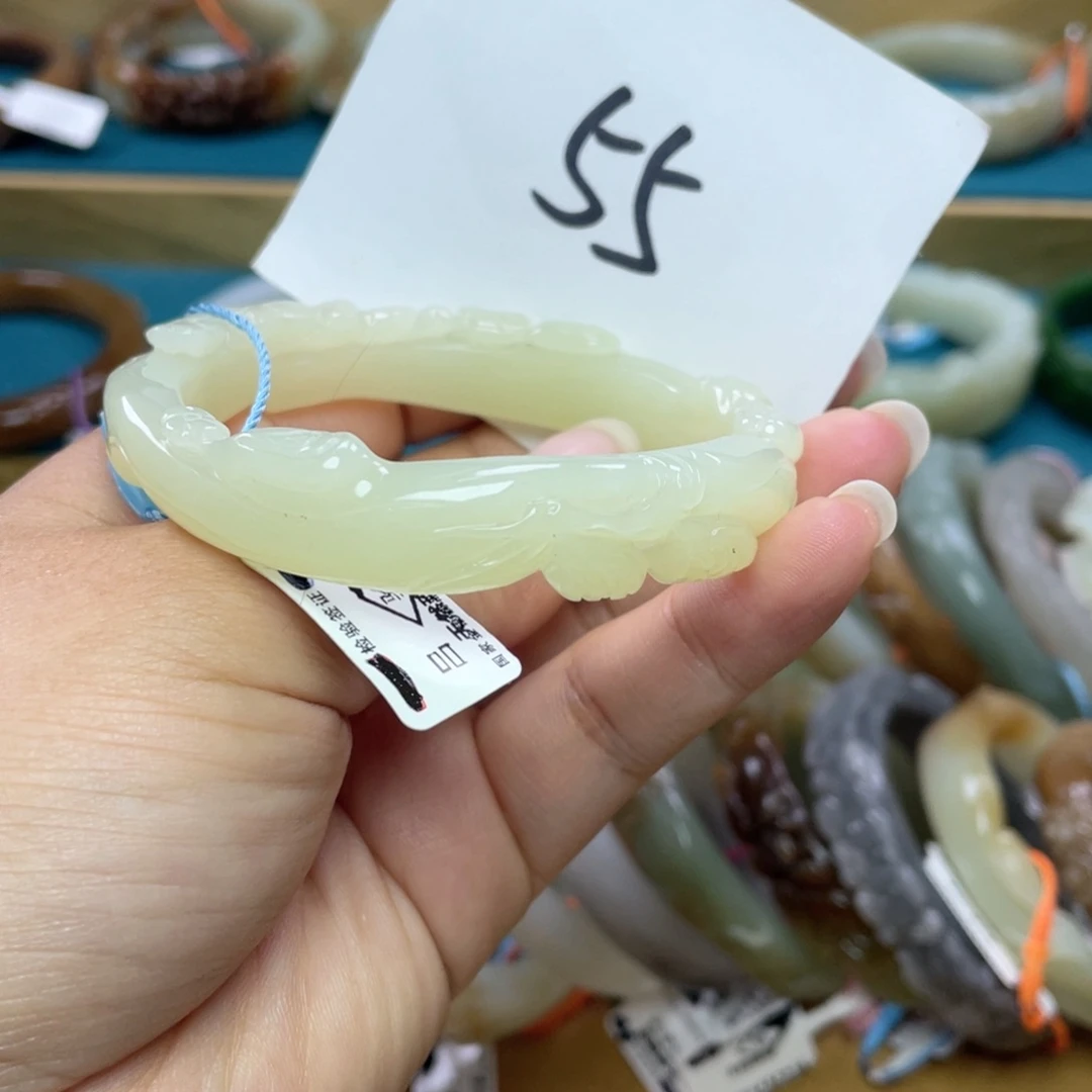 未镶嵌手镯和田玉圈口57