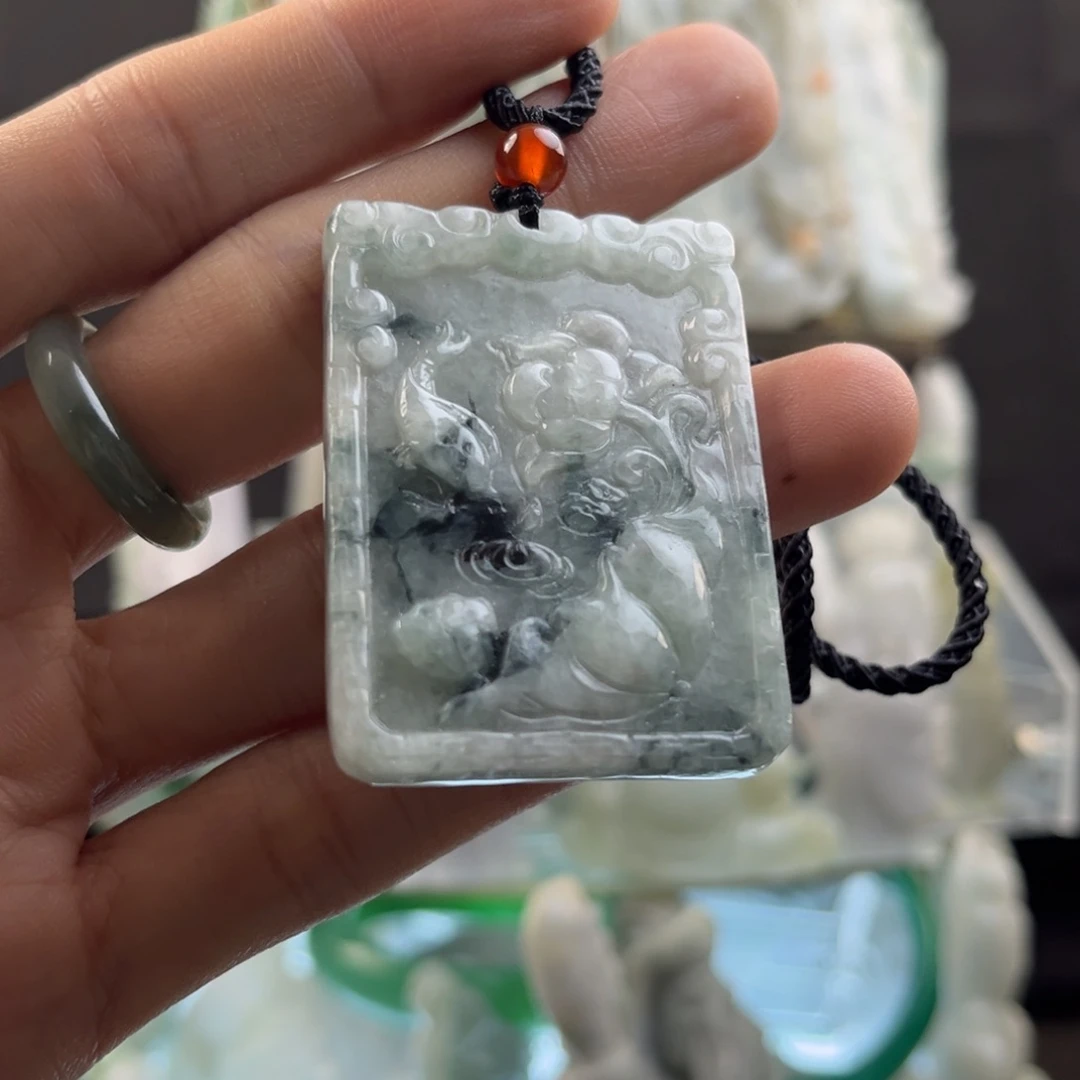 翡翠颈饰未镶嵌荷花鱼