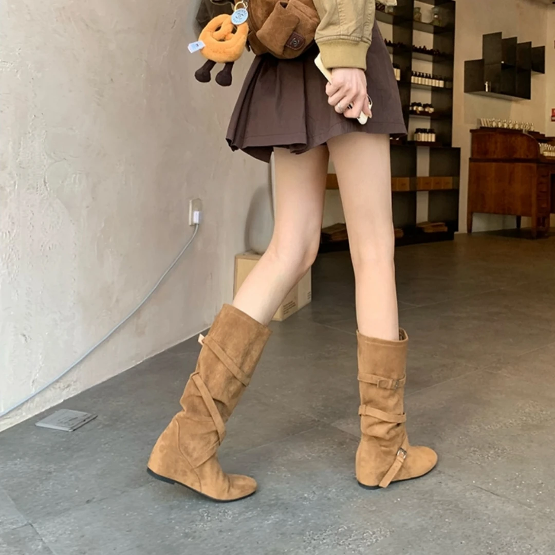 内增高4CM~粗跟复古堆堆西部牛仔靴圆头扣带柔软褶皱显瘦中筒靴女