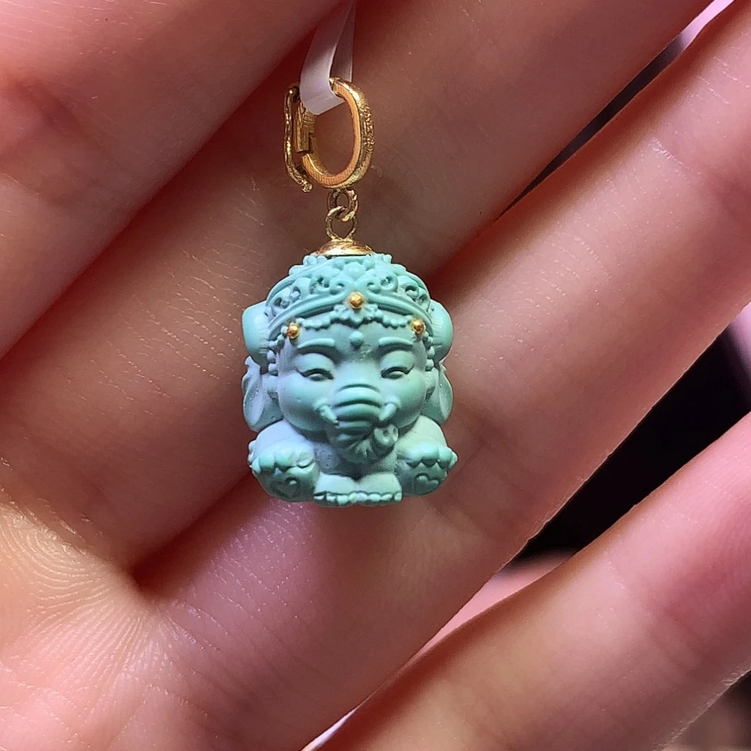 绿松石18K金镶嵌吊坠