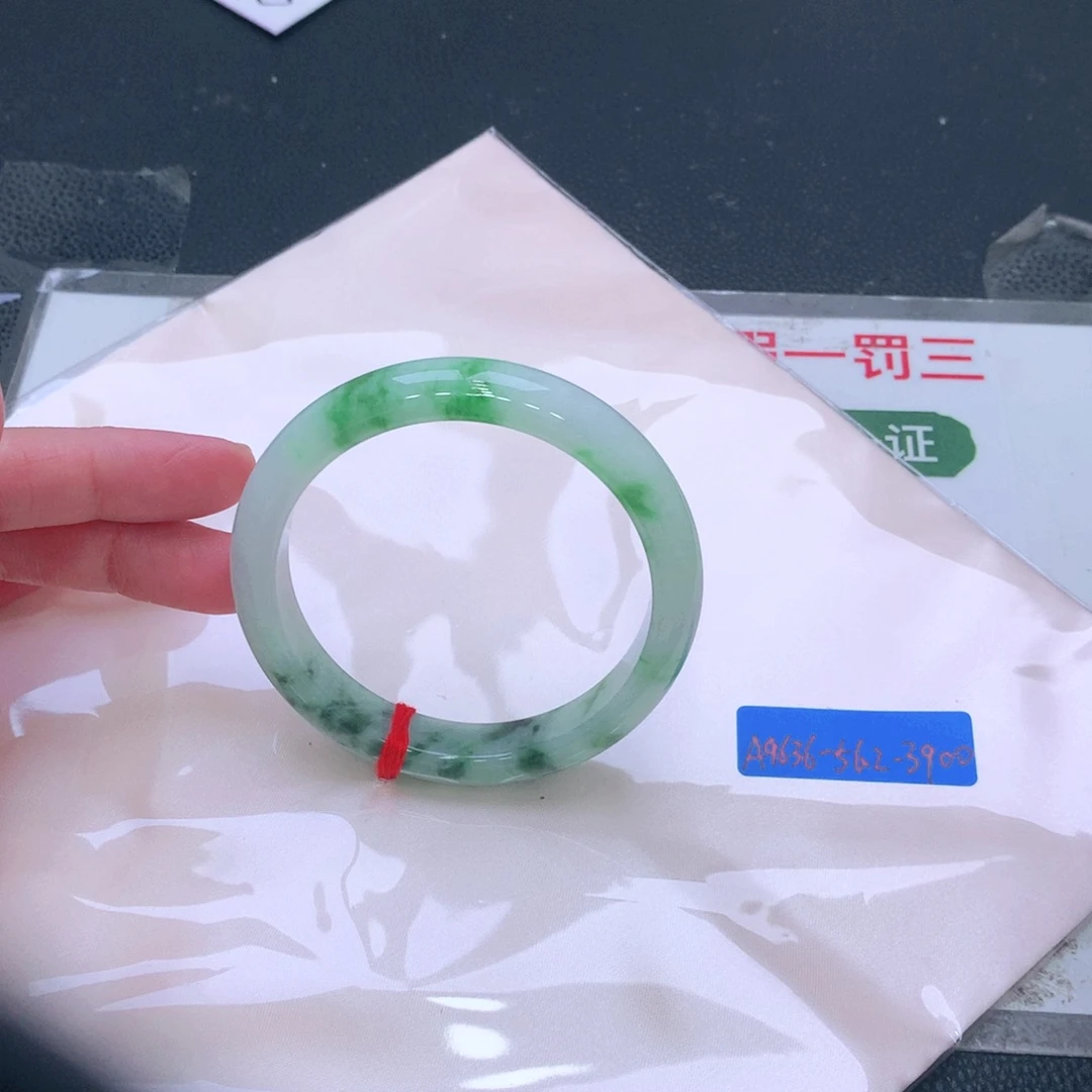 未镶嵌手镯翡翠缅甸翡翠手镯
