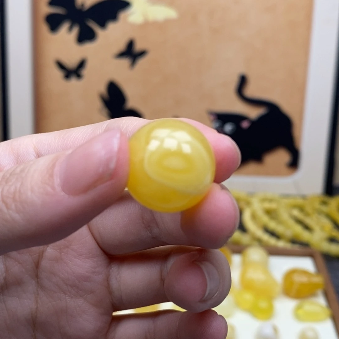 琥珀未镶嵌珠宝奇石浓白蜡特色小眼睛
