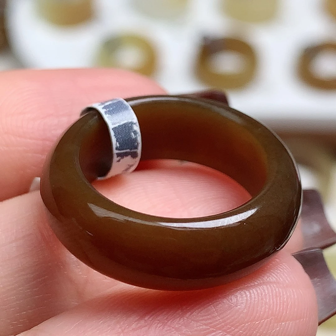 未镶嵌戒指和田玉