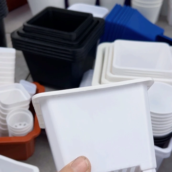 塑料白方口11高8一组15