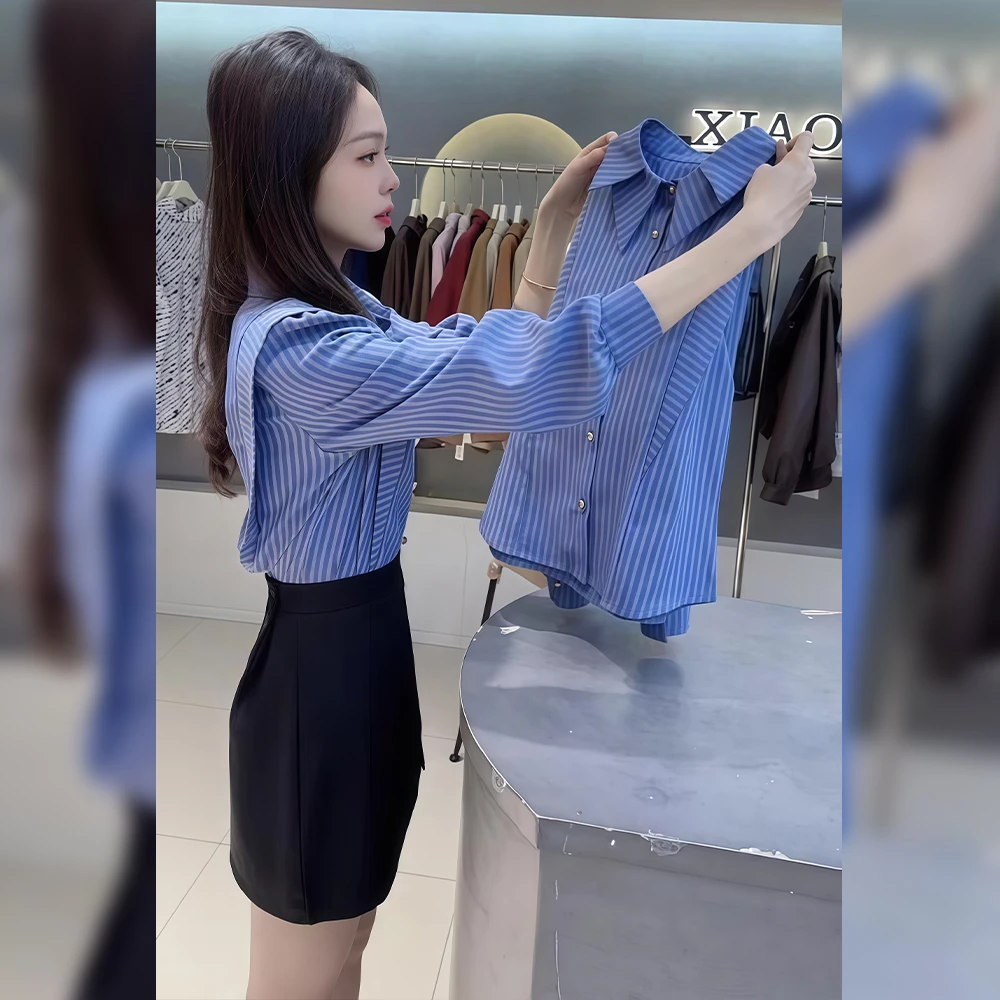 法式气质蓝色条纹衬衫女新款独特别致小众穿搭高级感减龄洋气上衣