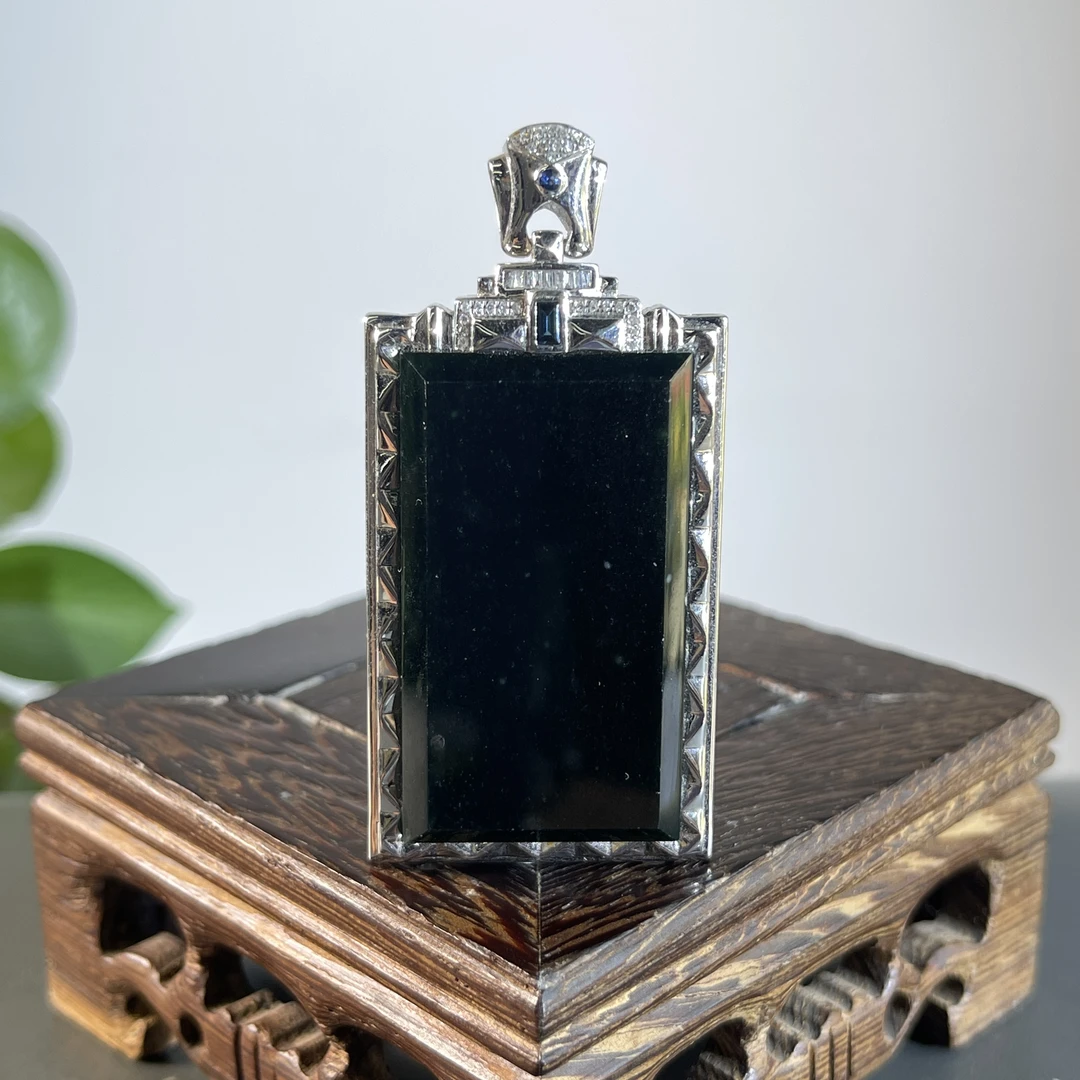 JGB24-170  黑色天然翡翠A货  黑-18k金钻镶嵌无事牌