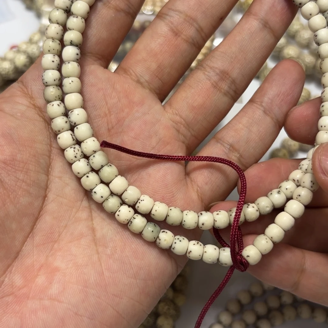 彭***Q星月菩提手串星月石玉料6