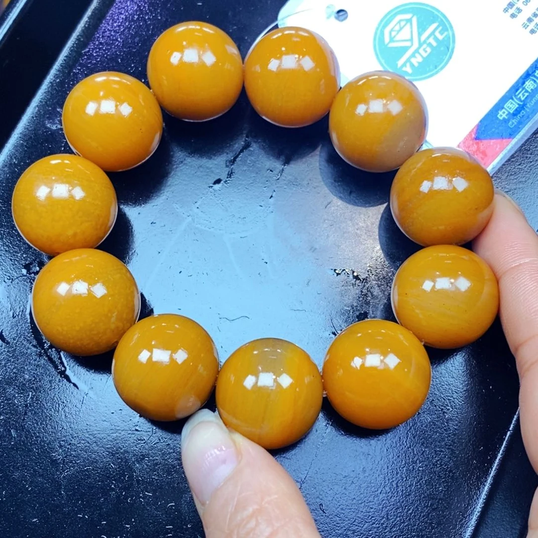 未镶嵌石英质玉（黄龙玉）颈饰
