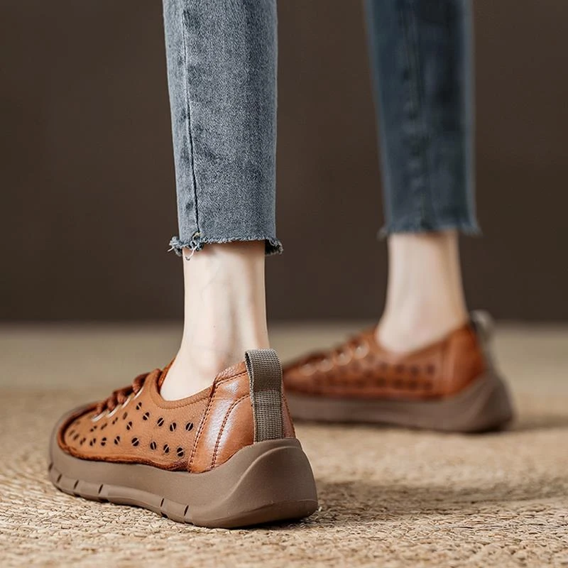 夏季2025新款洞洞鞋女镂空软底单鞋女女鞋复古系带小皮鞋透气