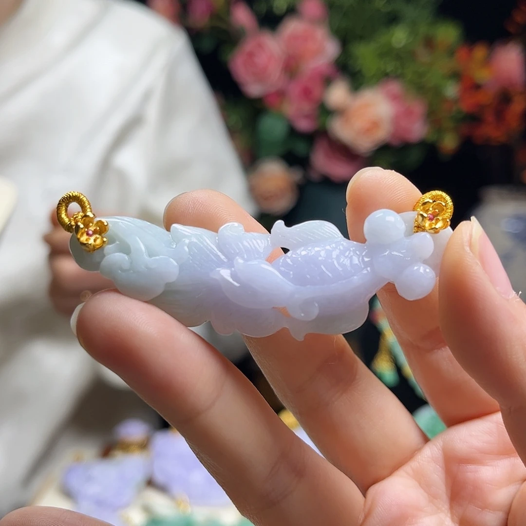 翡翠颈饰未镶嵌紫鱼