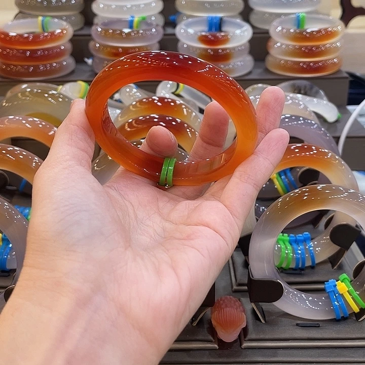 玛瑙/玉髓未镶嵌手镯