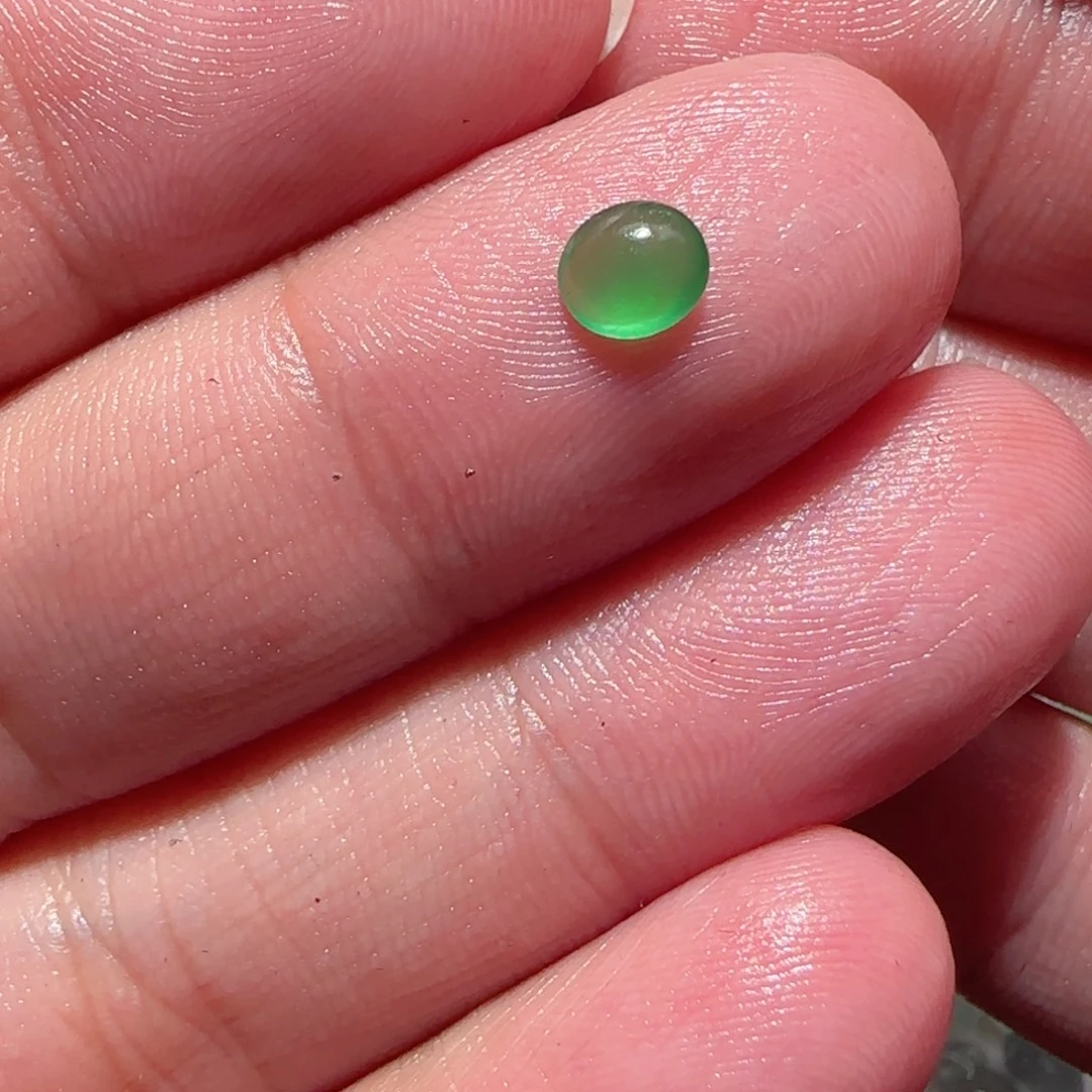 東***氵定制翡翠未镶嵌天然翡翠蛋面