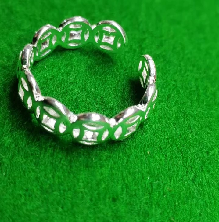 钱币戒指 2克 无礼盒YZ070