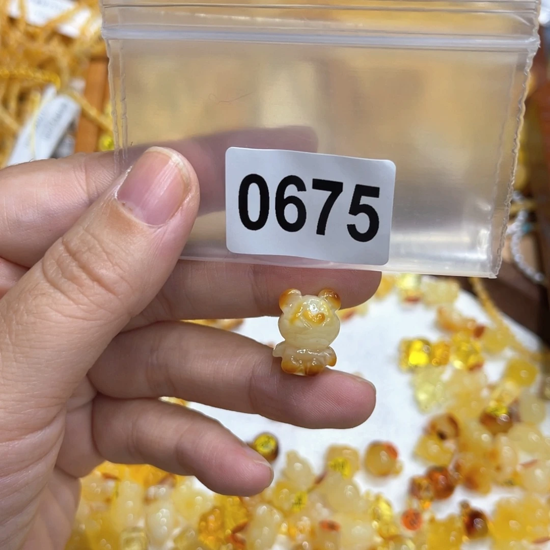 琥珀未镶嵌珠宝奇石