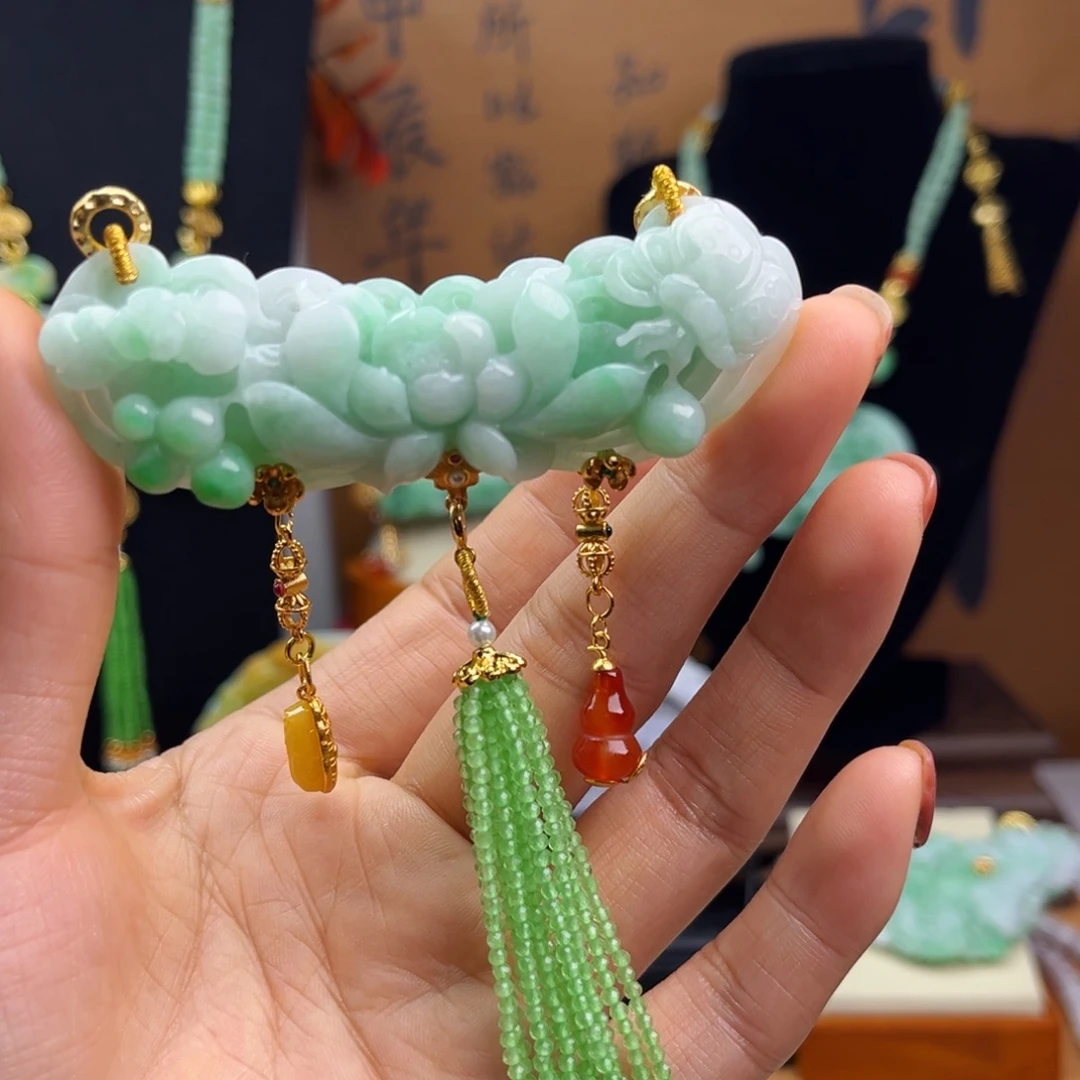 翡翠未镶嵌颈饰天然翡翠