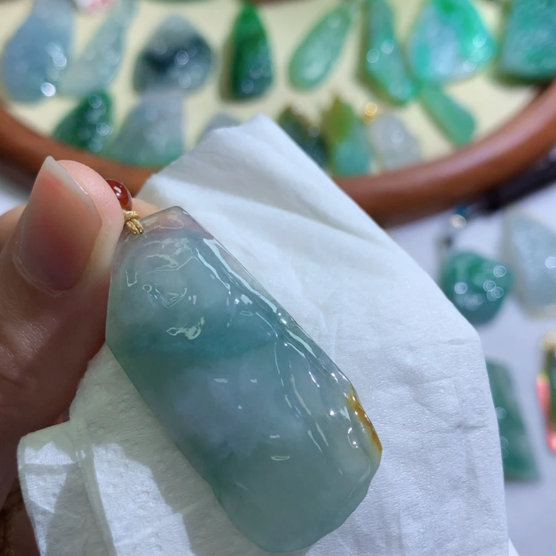 【闪购商品】翡翠吊坠(不含链)未镶嵌 4579