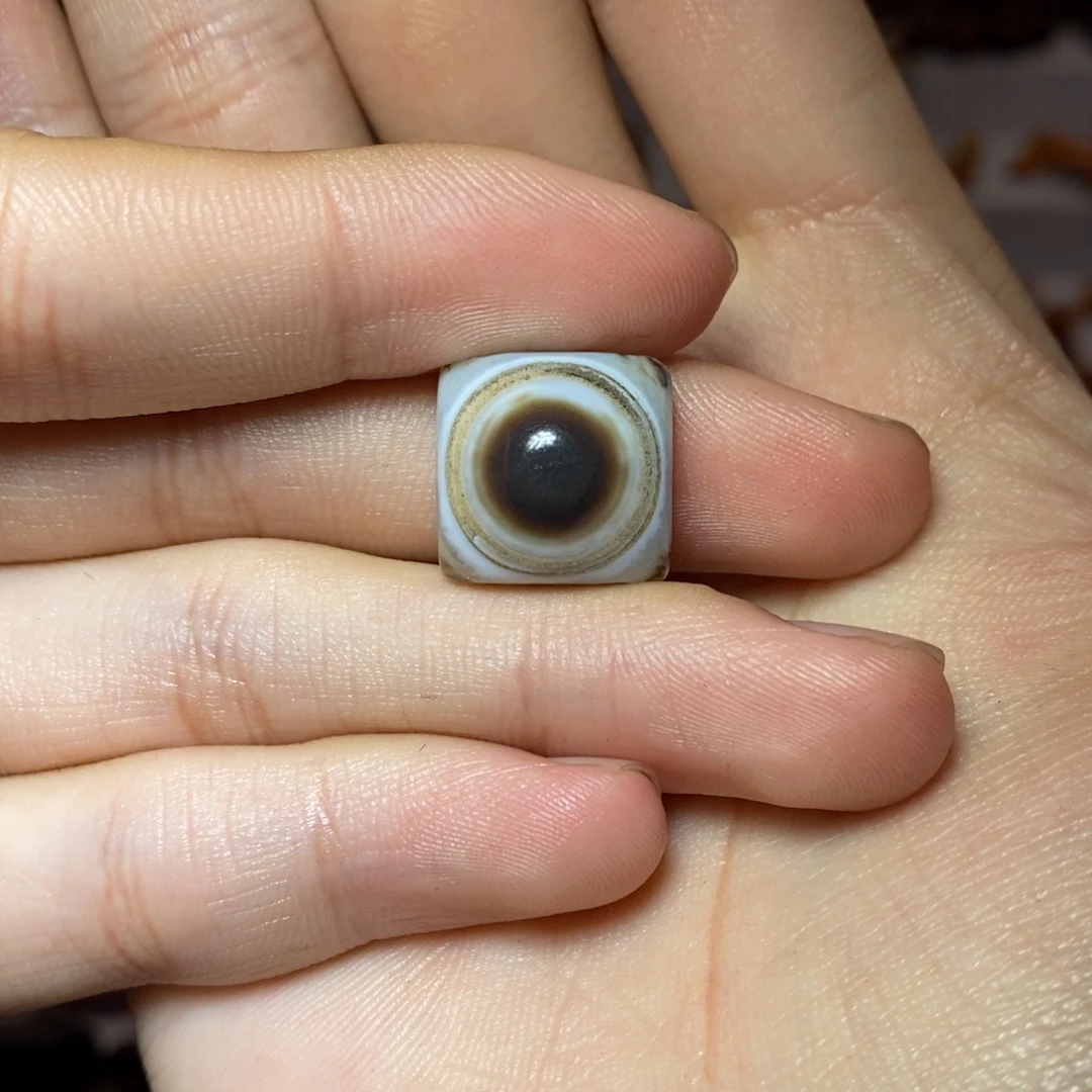 玛瑙/玉髓未镶嵌珠宝奇石