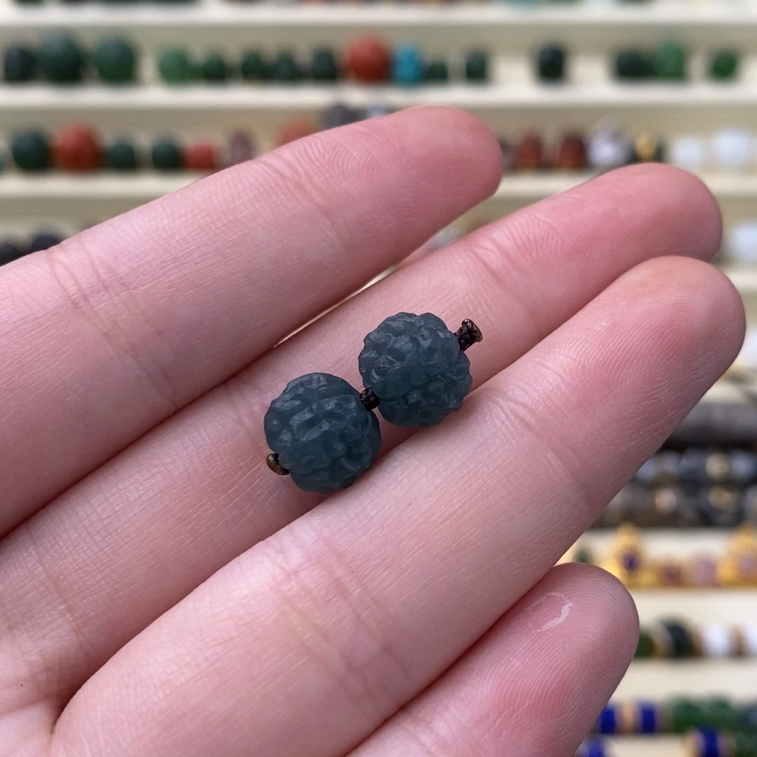 翡翠未镶嵌颈饰对珠