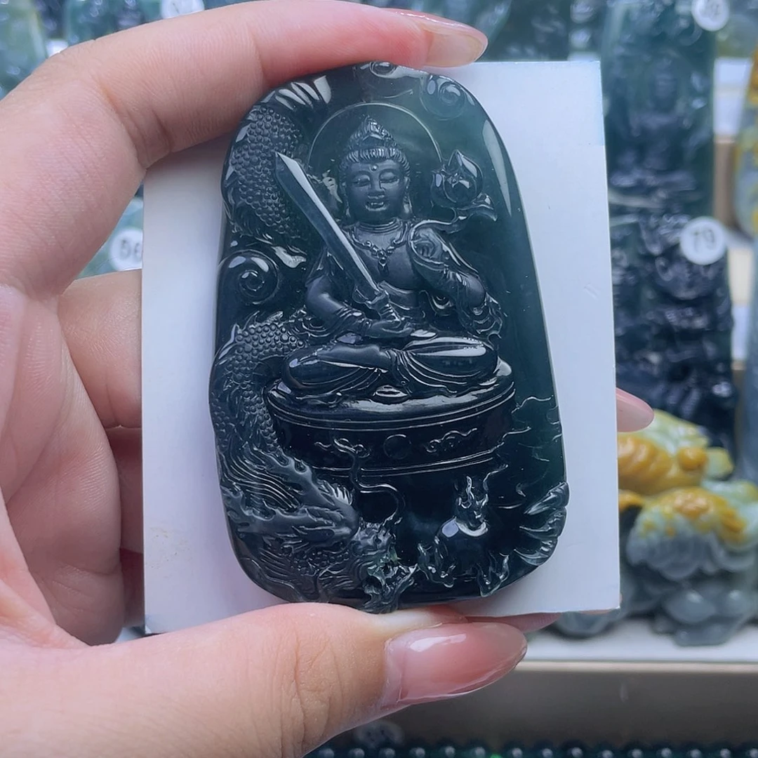 翡翠未镶嵌颈饰锂**哥翡翠未镶嵌