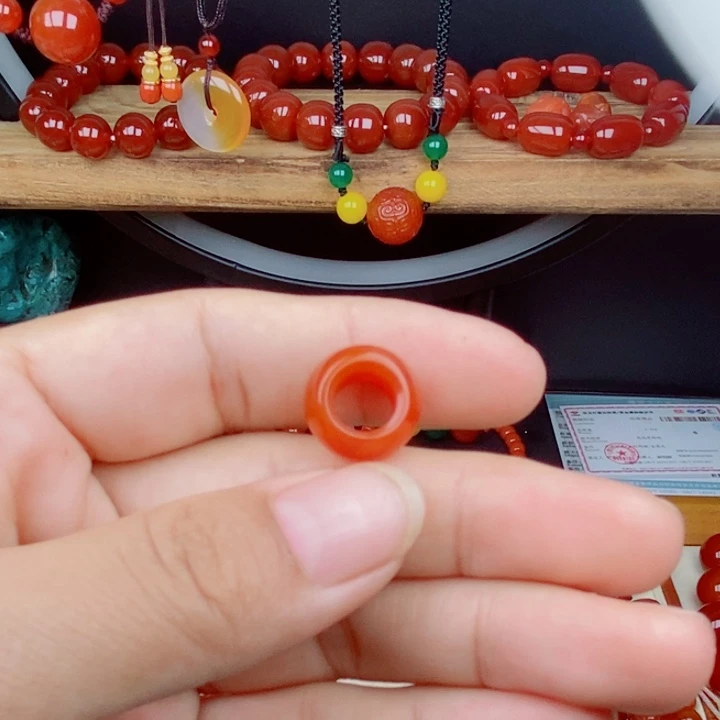 田***雨未镶嵌颈饰玛瑙/玉髓
