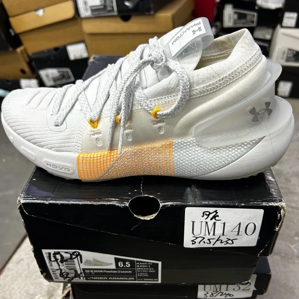 断码运动鞋-安德玛-UM140