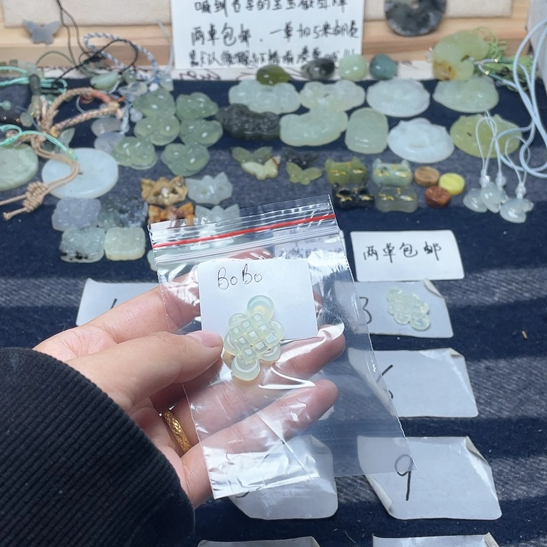 蛇纹石玉颈饰未镶嵌B****o