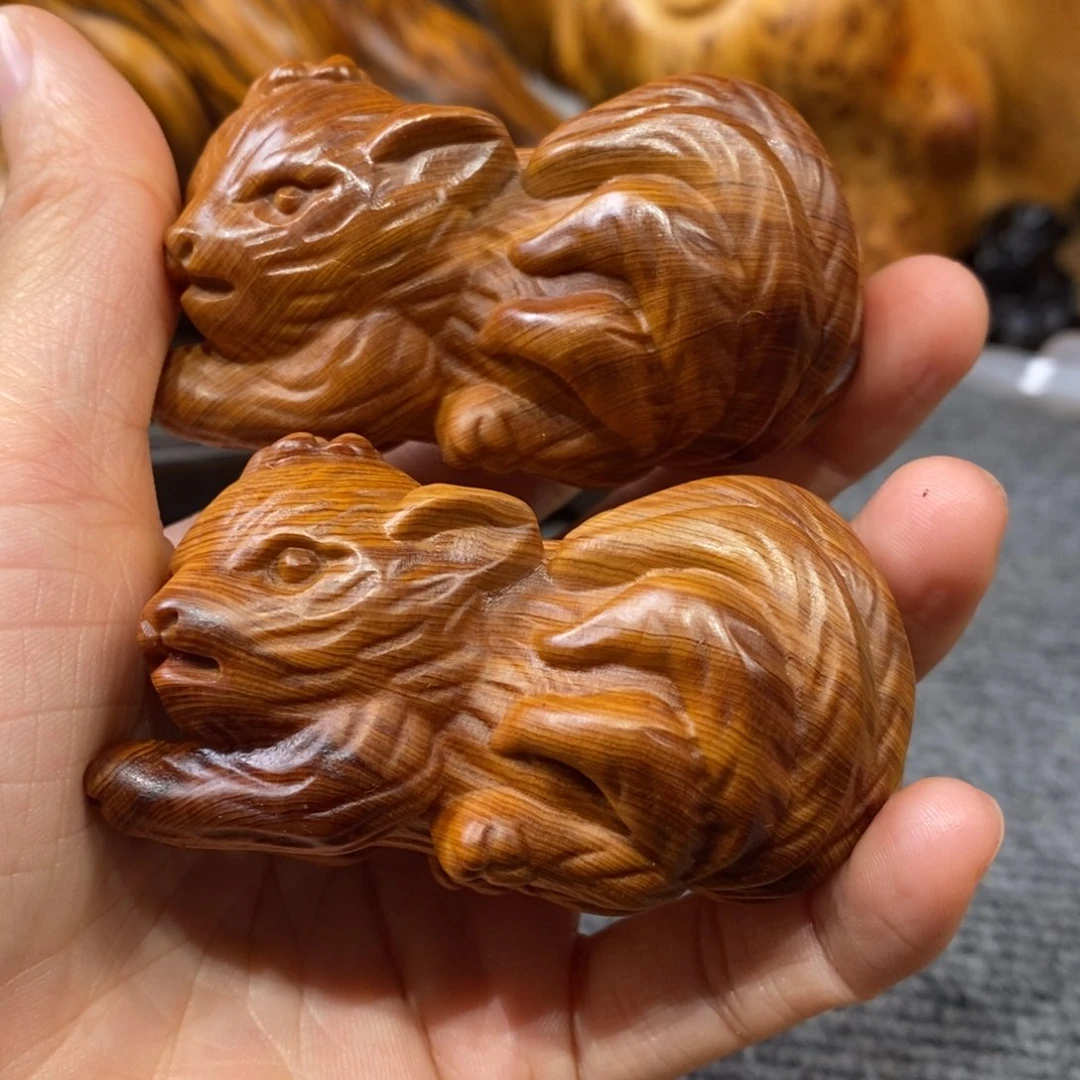 柏木（崖柏）崖柏。 