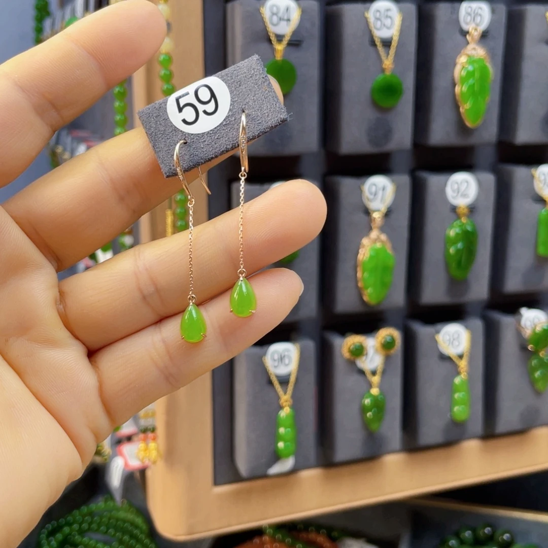 和田玉18K金镶嵌耳饰