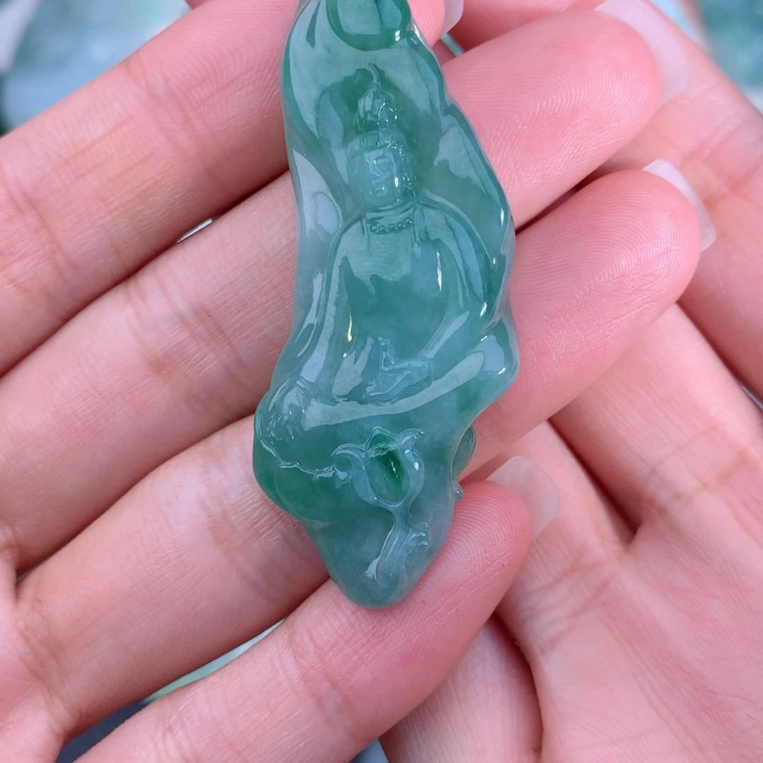 颈饰未镶嵌翡翠观音