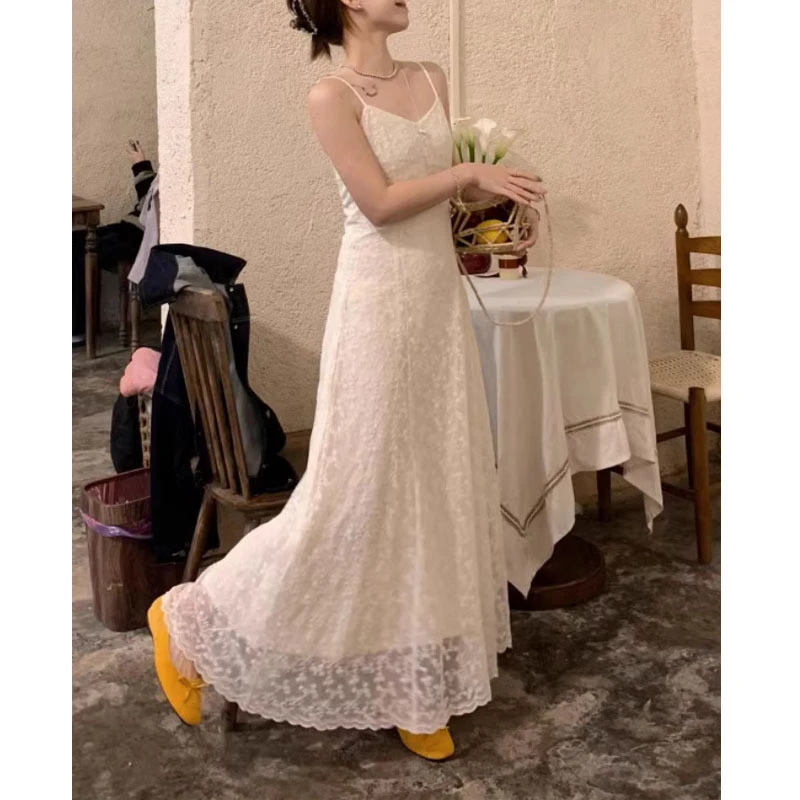 桃乐丝 气质温柔春季新款V领无袖蕾丝长裙显瘦高级法式收腰吊带裙