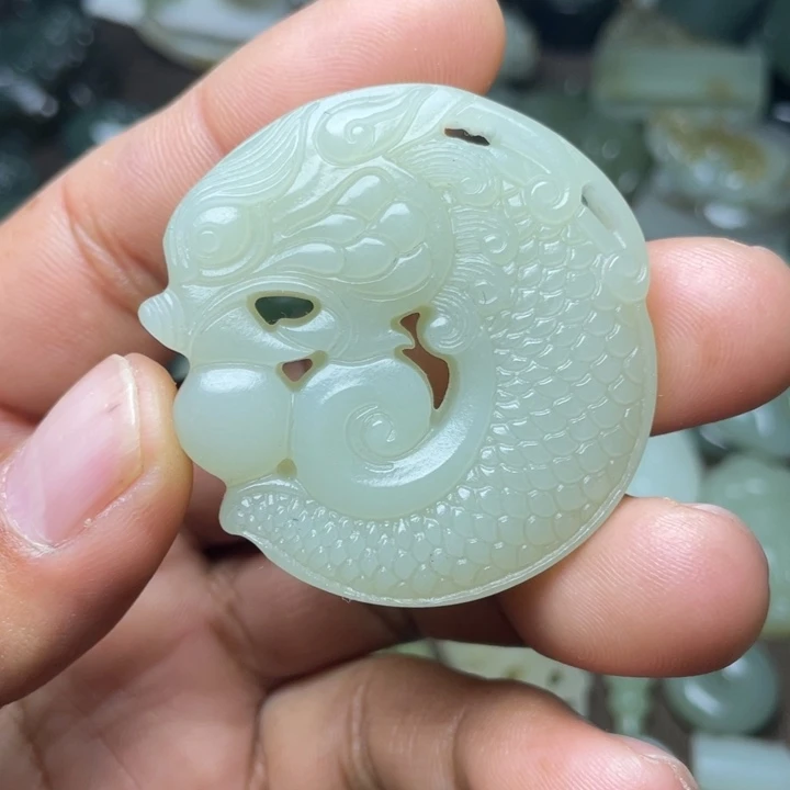 和田玉颈饰未镶嵌