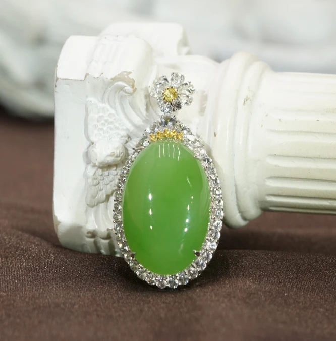 【山哥专享】18k和田玉旦面吊坠 BYH121204