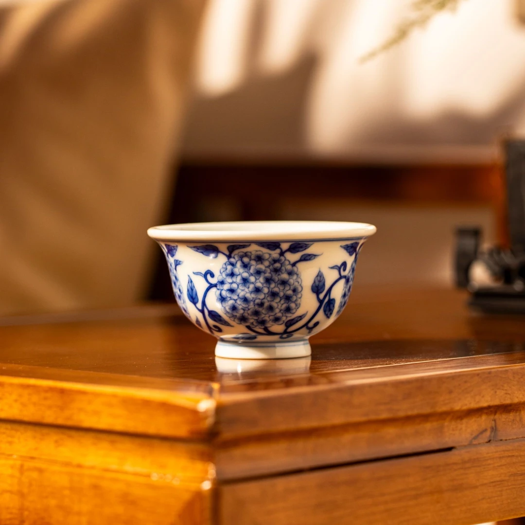 续真 绣球花小压手杯