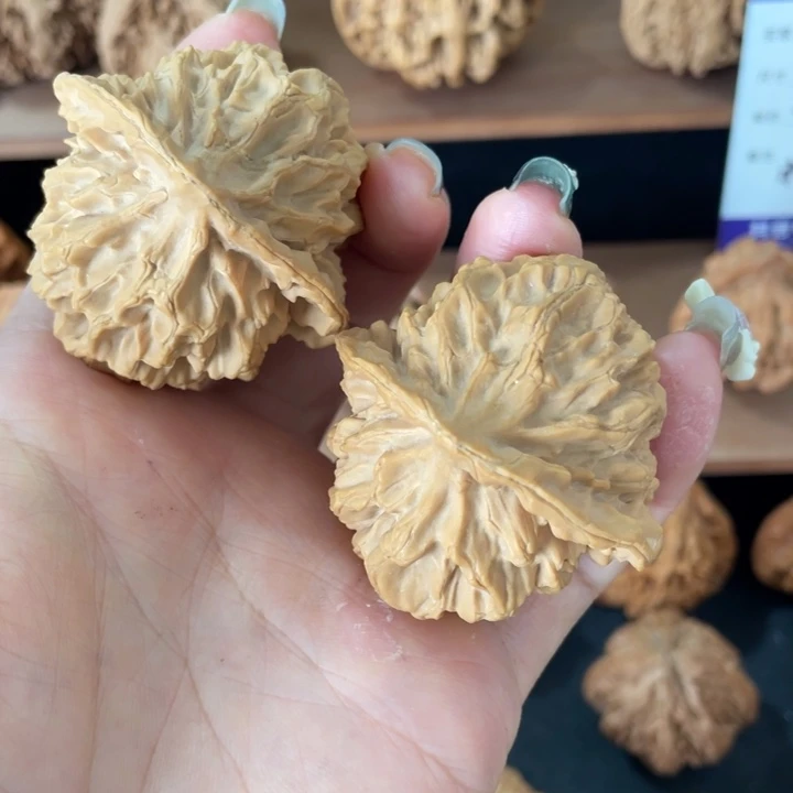 树脂制品德****n秦岭老王核桃大花