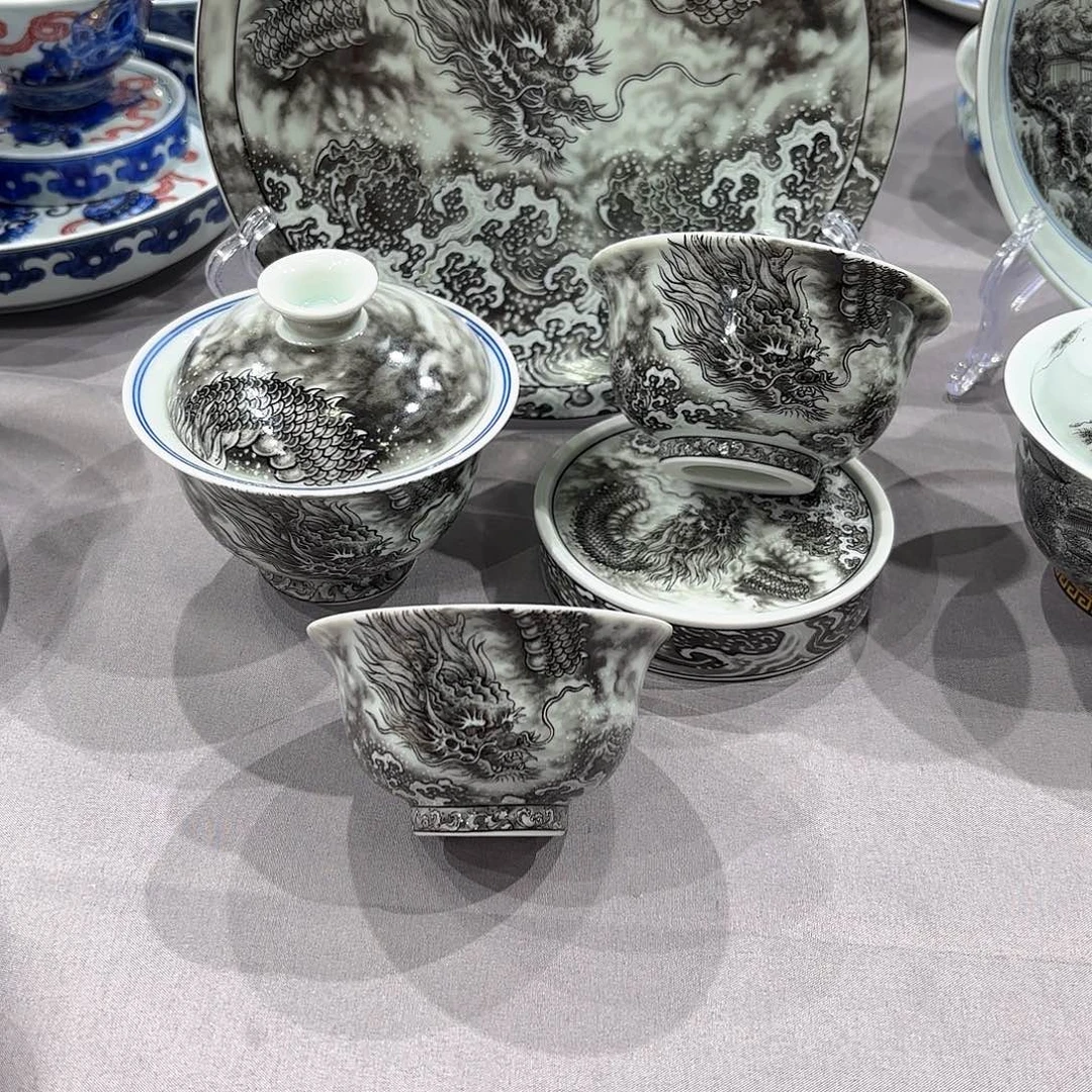 瓷片景德镇陶瓷学院副院长兼