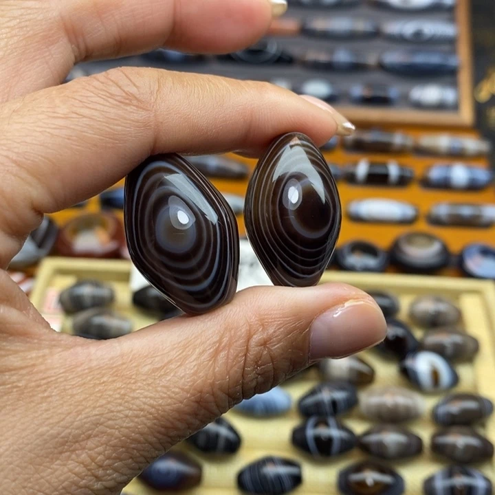 玛瑙/玉髓颈饰未镶嵌a****o