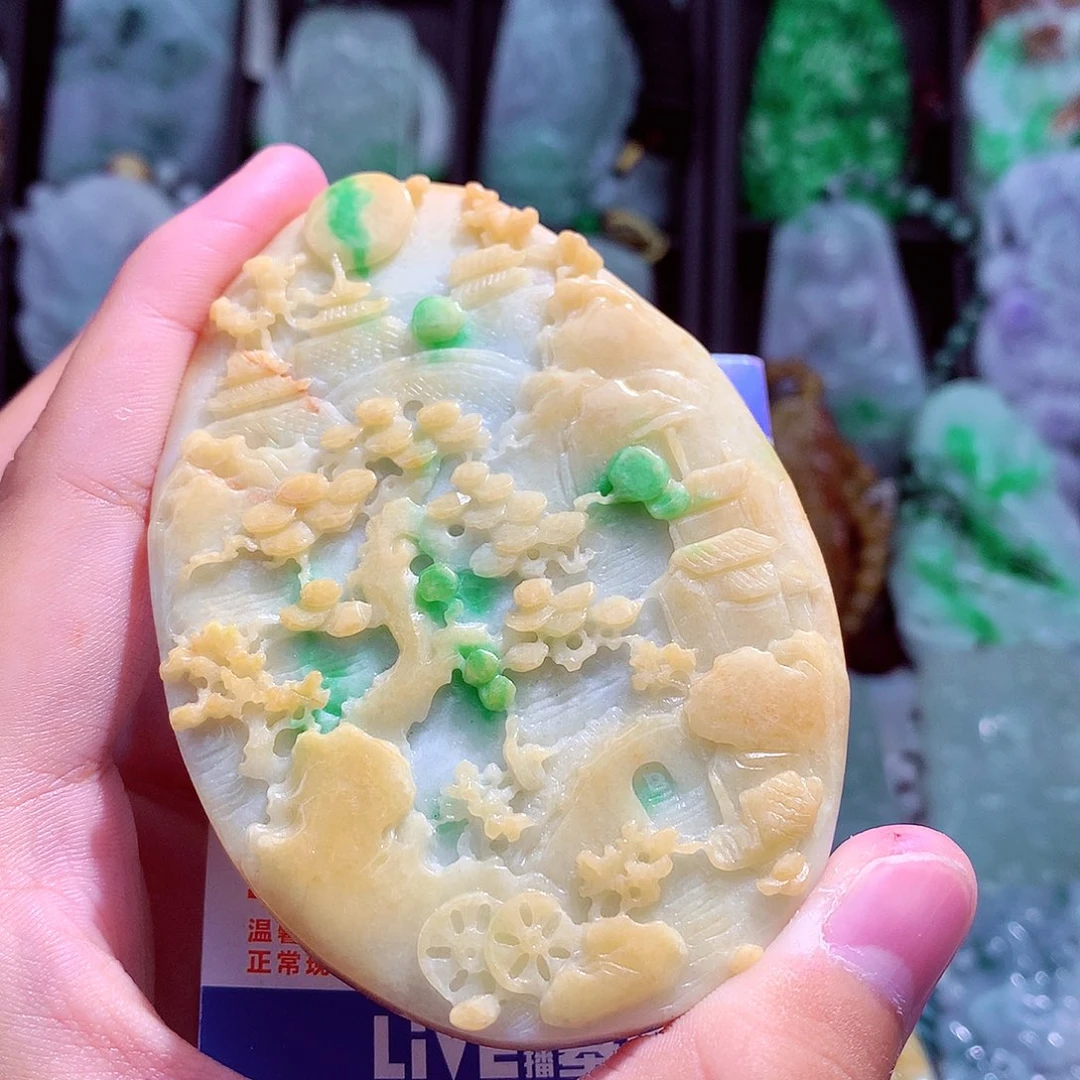 颈饰未镶嵌翡翠天然