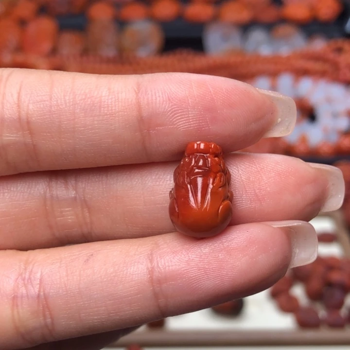南红玛瑙未镶嵌颈饰