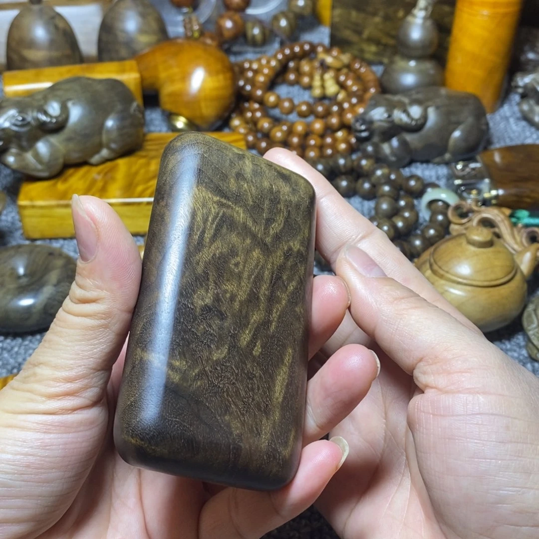 金丝楠阴沉龙胆九五至尊