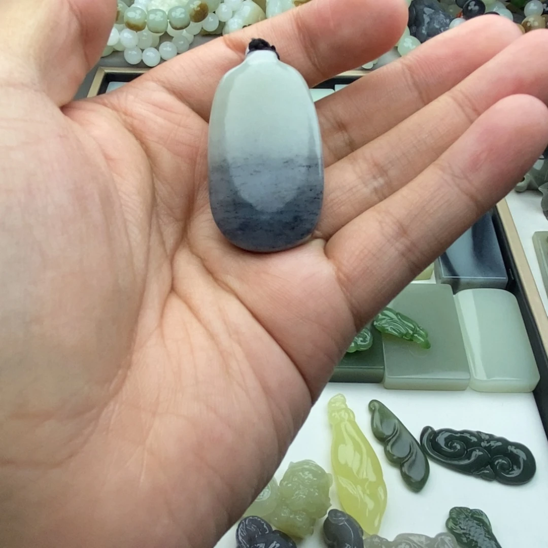 阿***哥颈饰未镶嵌和田玉