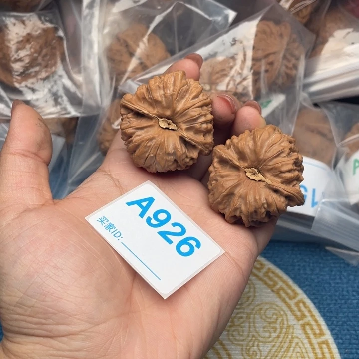 文玩核桃吊坠核桃