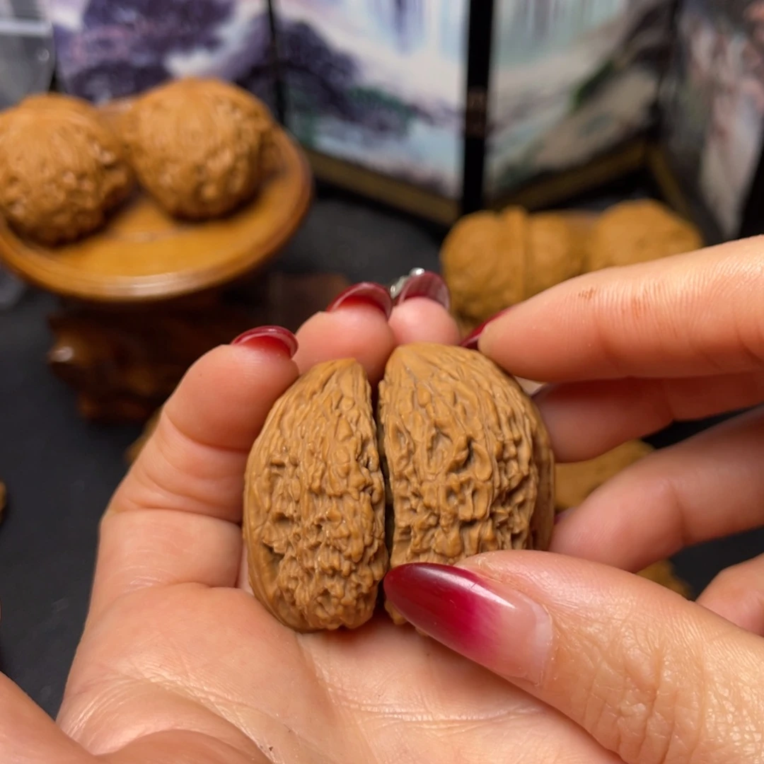 把件文玩核桃南疆石半壁江山