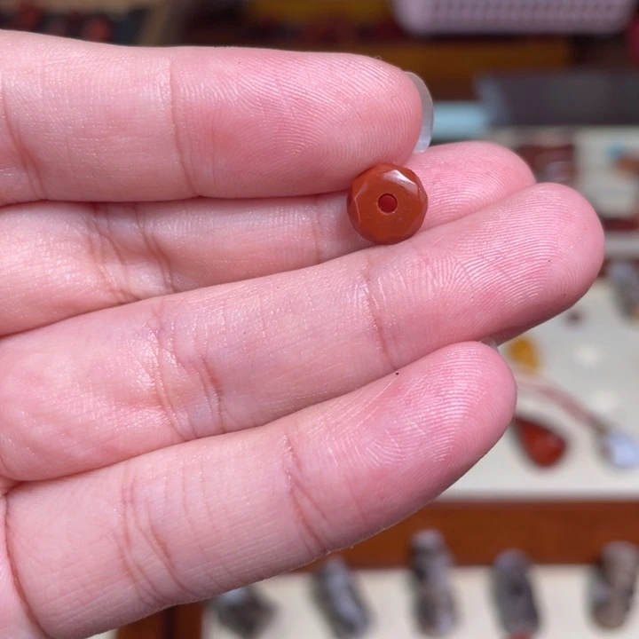 南红玛瑙未镶嵌颈饰48